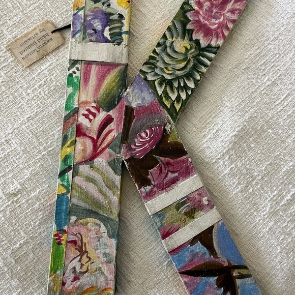 Anthropologie Swarm Letter K Hand Painted Metal Wall / Shelf Art BRAND NEW - Picture 1 of 9